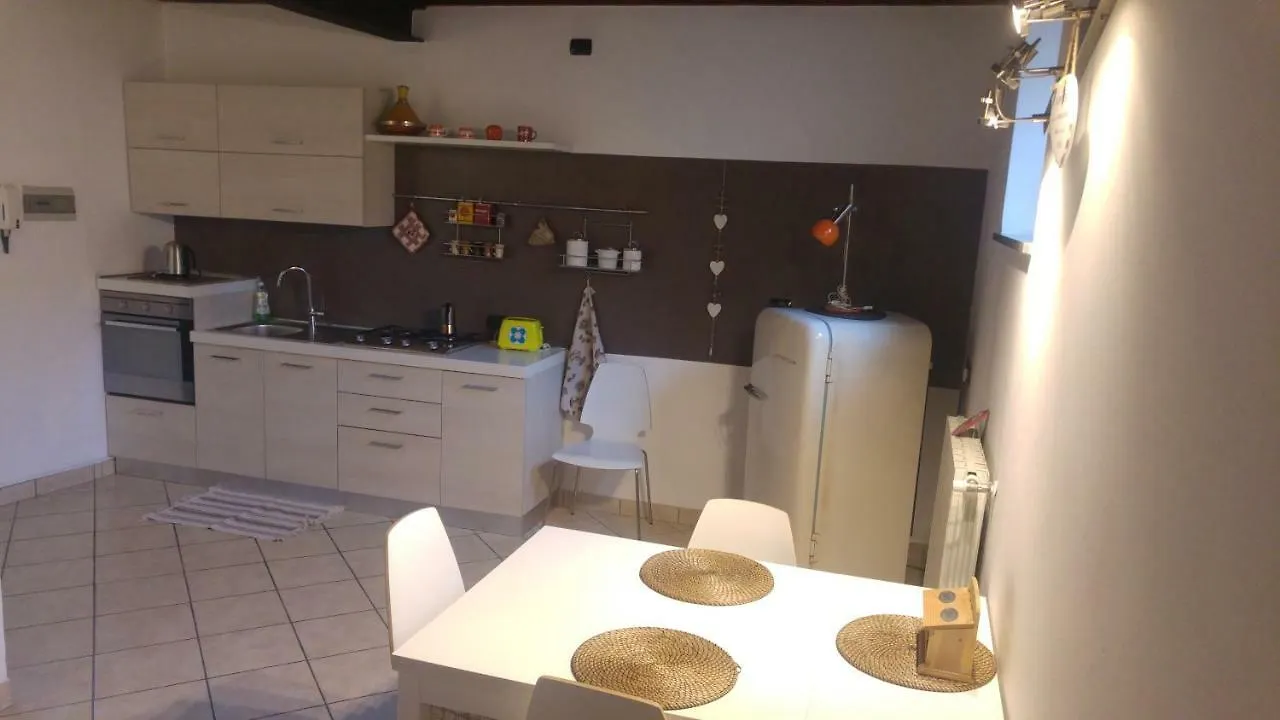 Borghello 2Level Airport Apartment Bergamo 0*,  Italy
