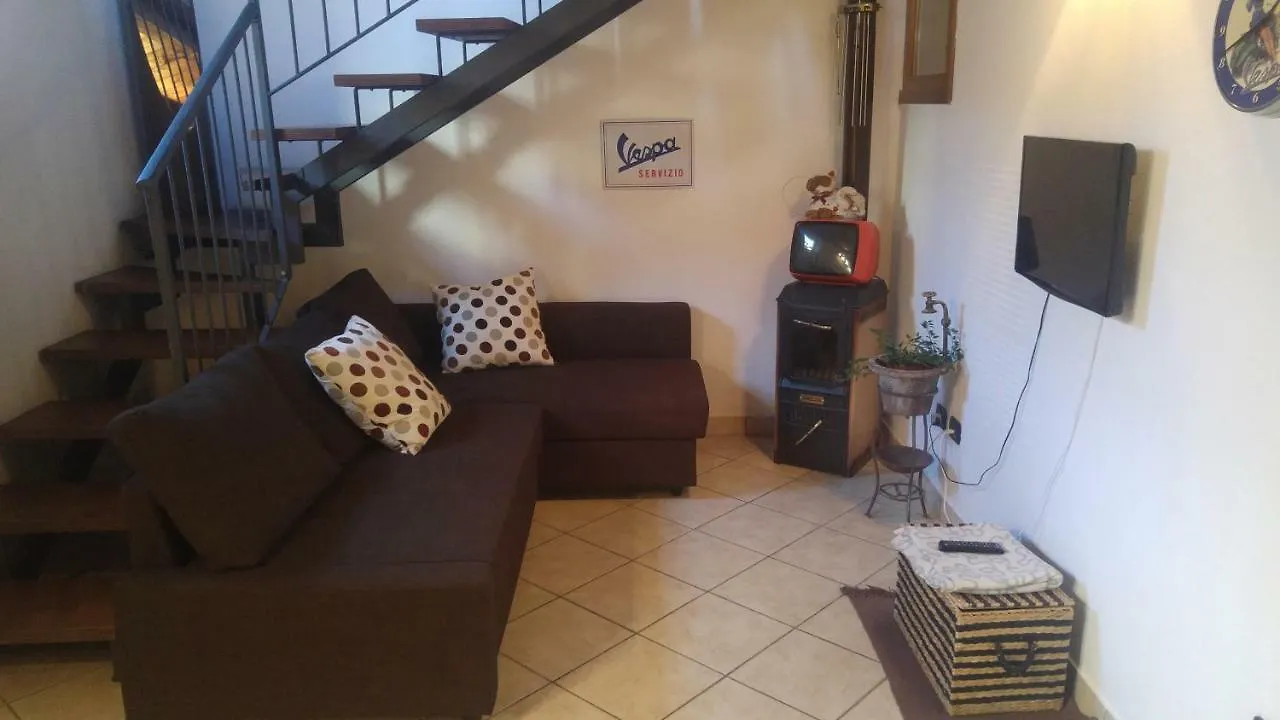 Borghello 2Level Airport Apartment Bergamo 0*,  Italy