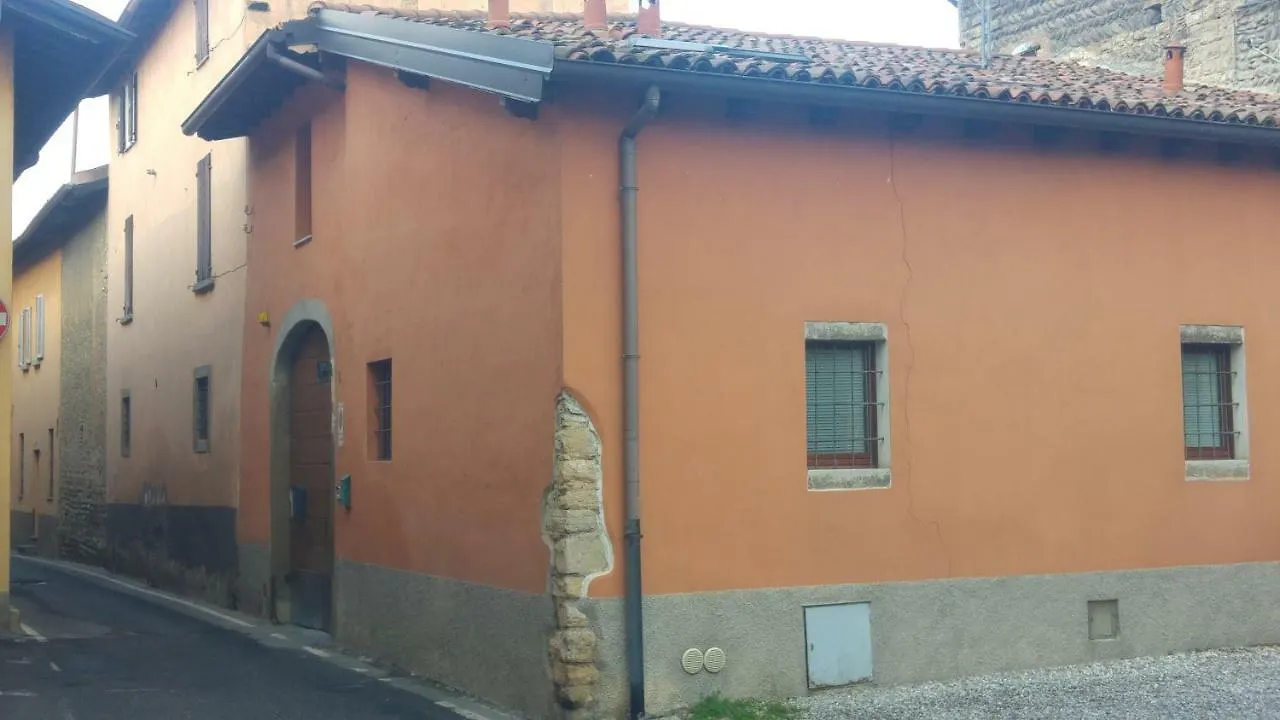 Borghello 2Level Airport Apartment Bergamo 0*,