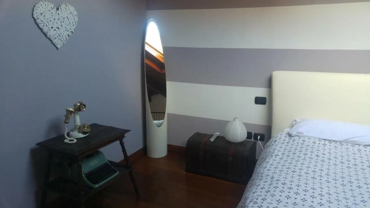 Borghello 2Level Airport Apartment Bergamo Italy